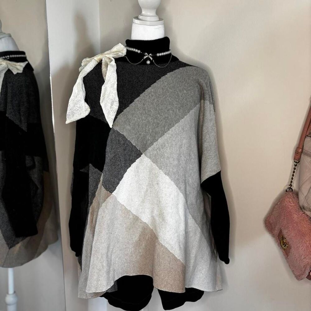 Joseph A. Black & Gray Color Block Turtleneck Poncho Sweater | Size L